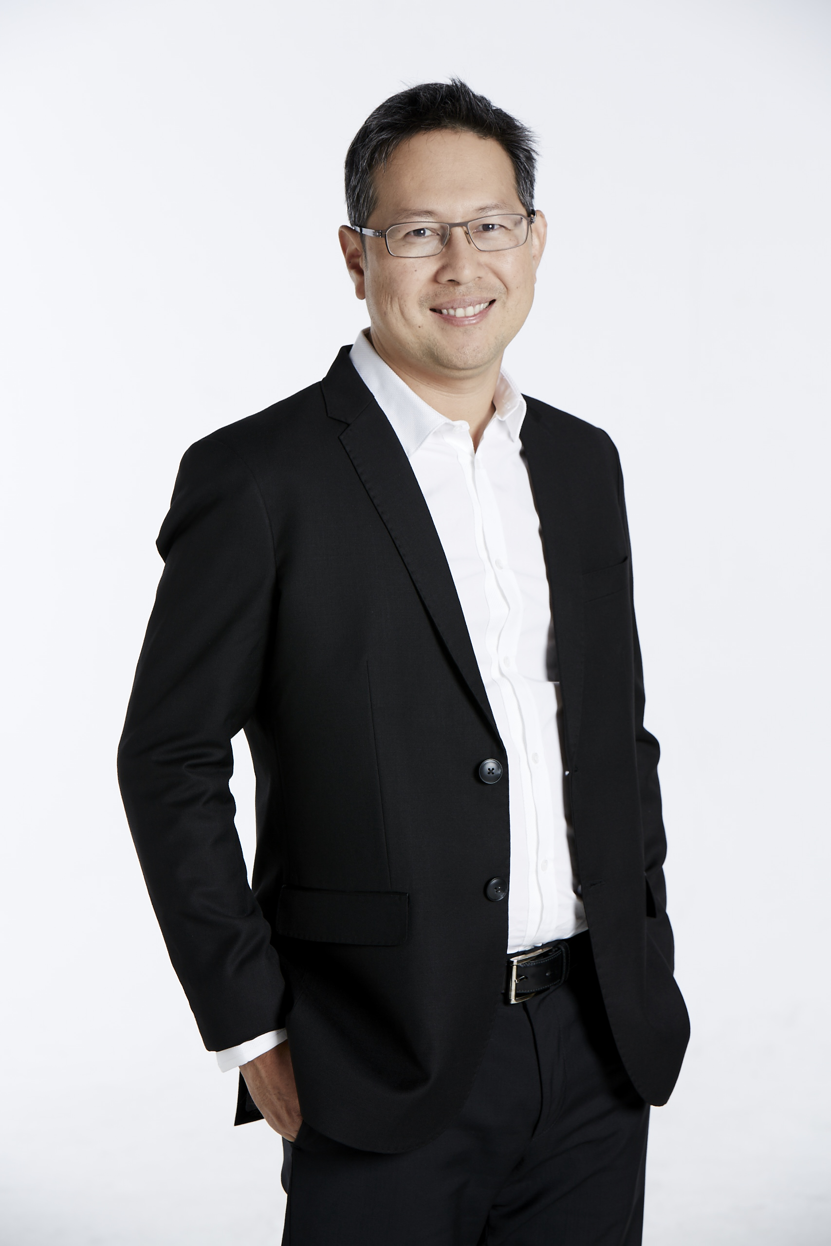 คุณนวมินทร์ ประสพเนตร