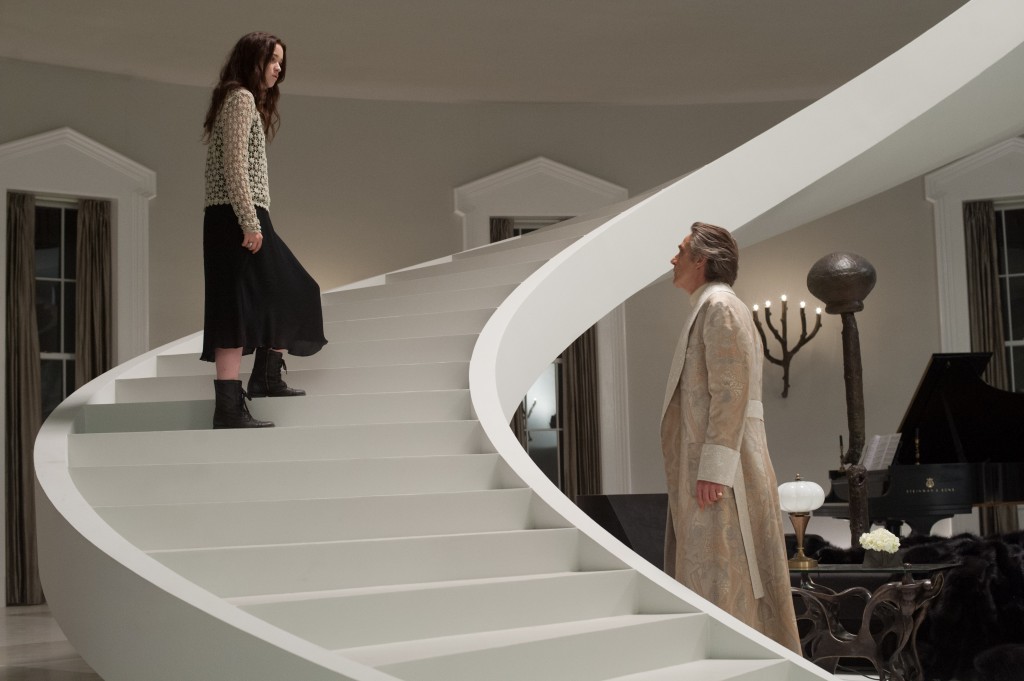 (L -r) ALICE ENGLERT as Lena Duchannes and JEREMY IRONS as Macon Ravenwood in Alcon Entertainment's supernatural love story “BEAUTIFUL CREATURES,” a Warner Bros. Pictures release.