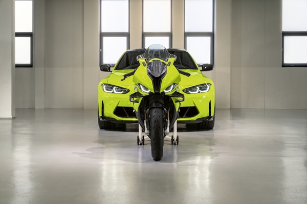 BMW_M_1000_RR