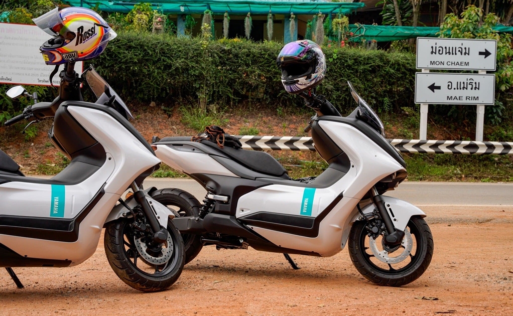 Yamaha_E01