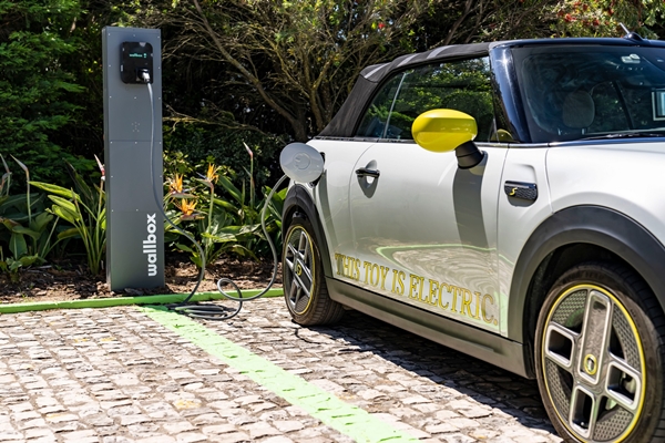 MINI Cooper SE Convertible