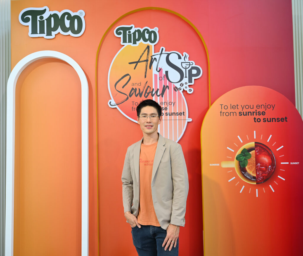 นายจักรภพ ฉิมอำพันธ์ ผู้อำนวยการฝ่ายการตลาด บริษัท ทิปโก้ เอฟแอนด์บี จำกัด