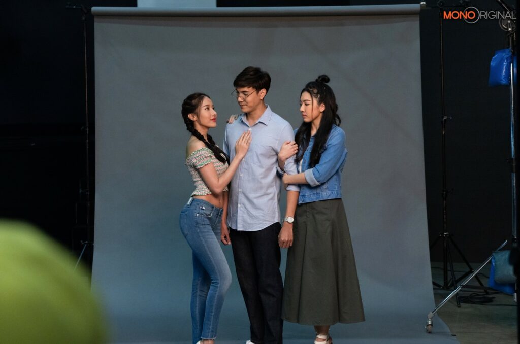 มุก พิชานา
ไม้ วฤธ 
นีน ชัชชญา 
ฟางเล่นไฟ