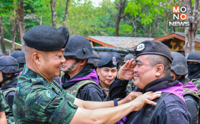 มทภ.2 เยี่ยมให้กำลังใจทหารช่องบก-เนิน 500 อุบลฯ ลั่นพร้อมปกป้องอธิปไตยเต็มกำลัง