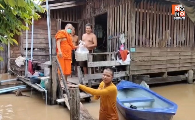 พระไม่ทิ้งโยม “วัดอินทรวิหาร บางขุนพรหม กรุงเทพฯ จัดโรงครัวเคลื่อนที่ “เจ้าคุณน้อย” ช่วยผู้ประสบภัยน้ำท่วม น่าน- สุโขทัย