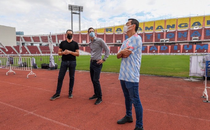 ตัวแทน “ผีแดง-หงส์” บินตรวจเตรียมความพร้อม สนามราชมังคลากีฬาสถาน ต้อนรับ THE MATCH Bangkok Century Cup 2022