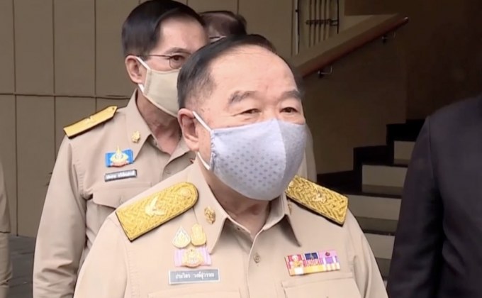 “พล.อ.ประวิตร” ปัดข่าวปรับ ครม.-บีบ “อุตตม” ลาออกหัวหน้า พปชร.