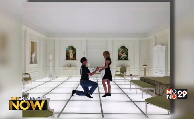 ศิลปินเอาใจแฟนหนัง สร้างงานแสดงฉากห้องนอนจาก 2001: A Space Odyssey