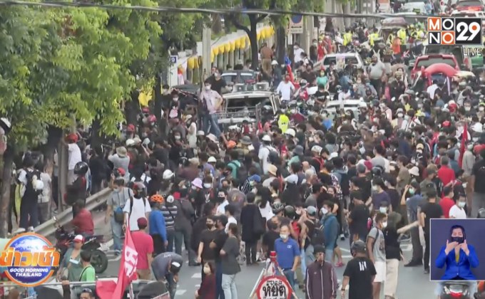 กลุ่มรีเด็ม ปะทะตำรวจ บริเวณปากซอยรัชดาฯ 32