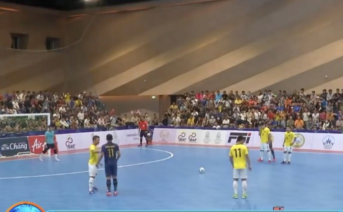 โต๊ะเล็ก “ไทยเอ” ปราบ “ไทย บี” 2-0