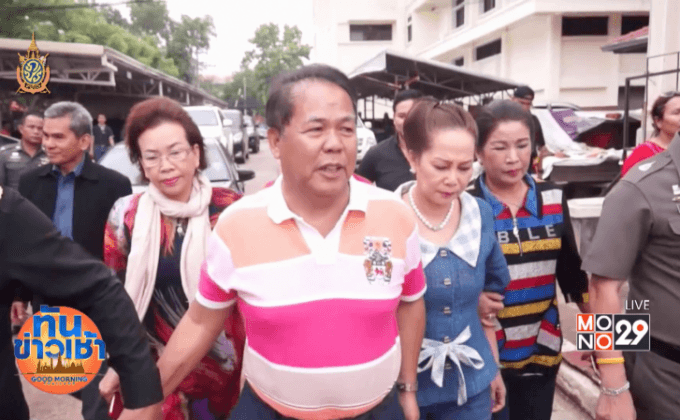 “ขวัญชัย” เข้ามอบตัว หลังหนีคดีทำร้ายกลุ่มพันธมิตร