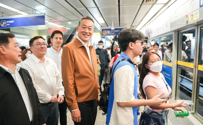 เศรษฐา นั่ง MRT-เดินตลาด ฟังเสียงสะท้อนปัญหาปากท้อง ปชช.