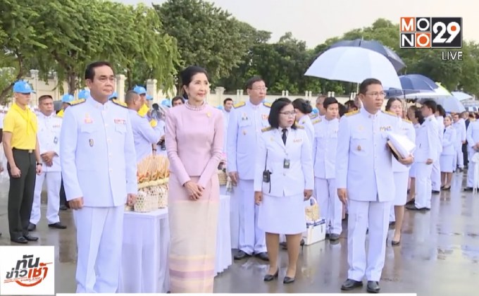 นายกฯ นำ ครม.ทำบุญตักบาตร เนื่องในวันปิยมหาราช