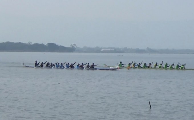 แข่งขันเรือพายกว๊านพะเยา