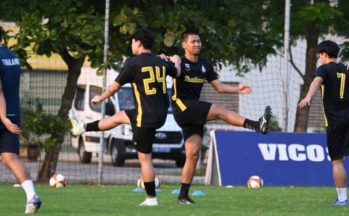 ชยพิพัฒน์ รับใจมาเต็มหลังช้างศึกได้แชมป์กลุ่ม