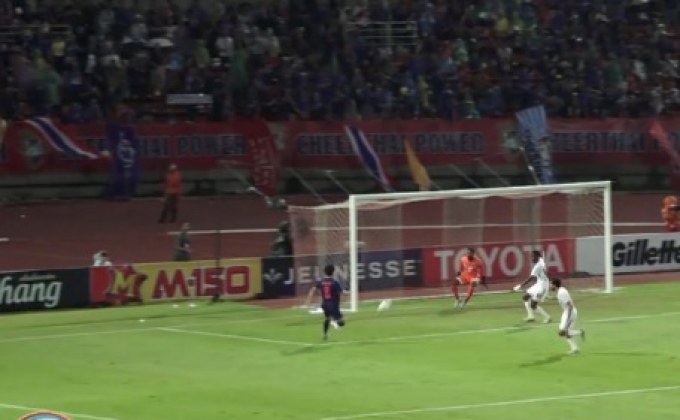 “ช้างศึก” ยิงเฉือน “ยูเออี” 2-1 นำจ่าฝูง คัดบอลโลก