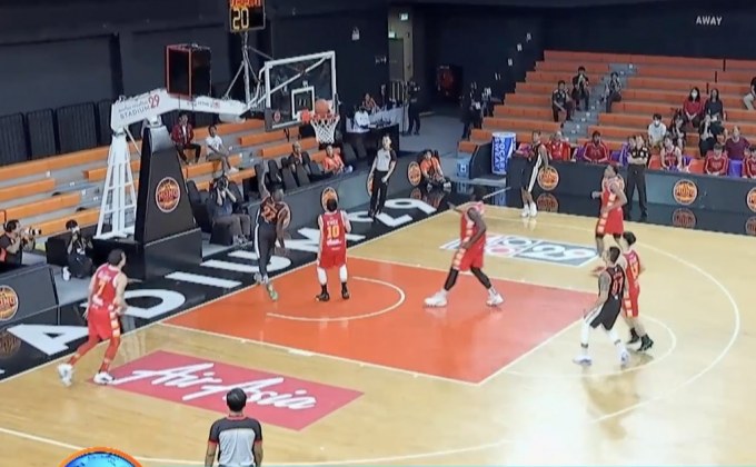 “โมโนแวมไพร์” เปิดบ้านทุบ “สลิฟแงเกอร์” 87-77