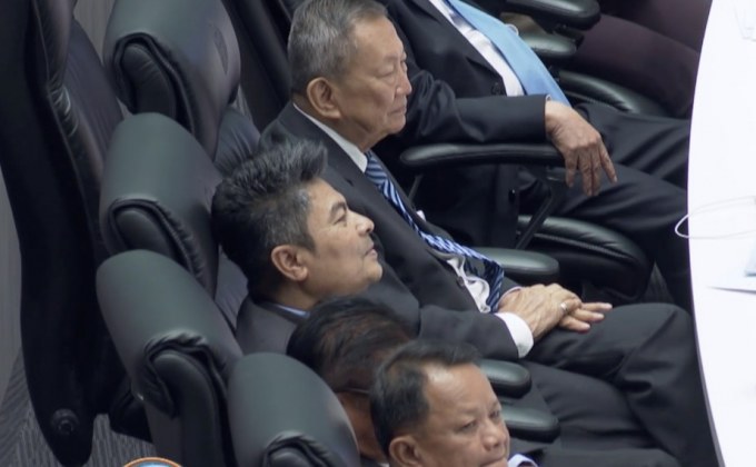ปชป.หนุนโละ ผบ.เหล่าทัพนั่ง สว.