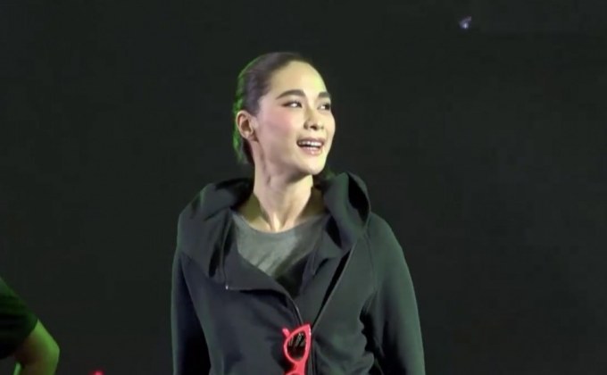 “พลอย เฌอมาลย์” ปัดซุ่มคบ “แอนดริว” ยันยังโสดสนิท 