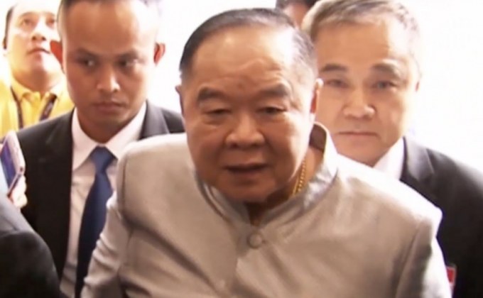 “พล.อ.ประวิตร” ปัดตอบ พปชร.เตรียมพร้อมเลือกตั้งซ่อม