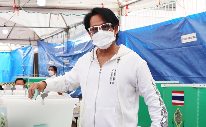 เลือกตั้ง 66 – พี่เบิร์ด ธงไชย ชวนคนไทยออกมาเลือกตั้ง – อยากเห็นเมืองไทยดีขึ้น