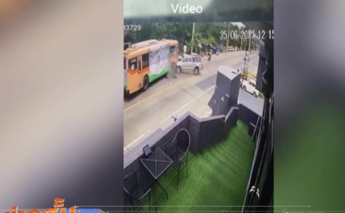 กระบะพุ่งข้ามเลนชนบิ๊กไบค์-รถโดยสารเสียชีวิต 1