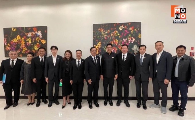 “เอกนิติ” นำ ทีมไทยแลนด์ ขนทัพลุย เมืองดาวอส เข้าร่วมประชุม World Economic Forum 2026  วันแรกพบบิ๊กระดับโลก