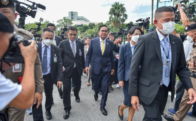 ‘บิ๊กตู่’ เข้าทำเนียบวันสุดท้าย ถือฤกษ์ดี 9 โมง 9 นาที