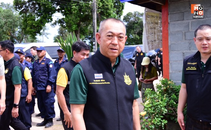 “รมว.ทส.เฉลิมชัย” ห่วงใยผู้พิทักษ์ป่าชายแดนไทย-กัมพูชา ลงพื้นที่ให้กำลังใจ​ ก่อนมอบหนังสือรับรองฯอยู่อาศัยหรือทำกินในเขตอนุรักษ์​